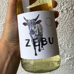 Zebu-Wein-768x767.jpg